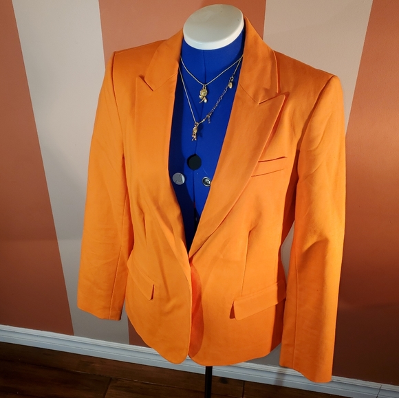 Vince Camuto Ladies Blazer - Picture 8 of 9